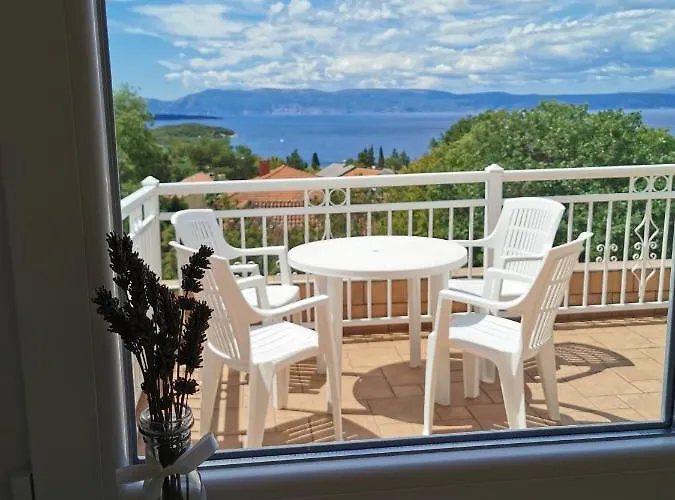 Appartamento And Njivice